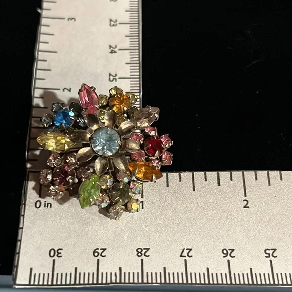 Vintage multi color rhinestone brooch - Picture 3 of 3